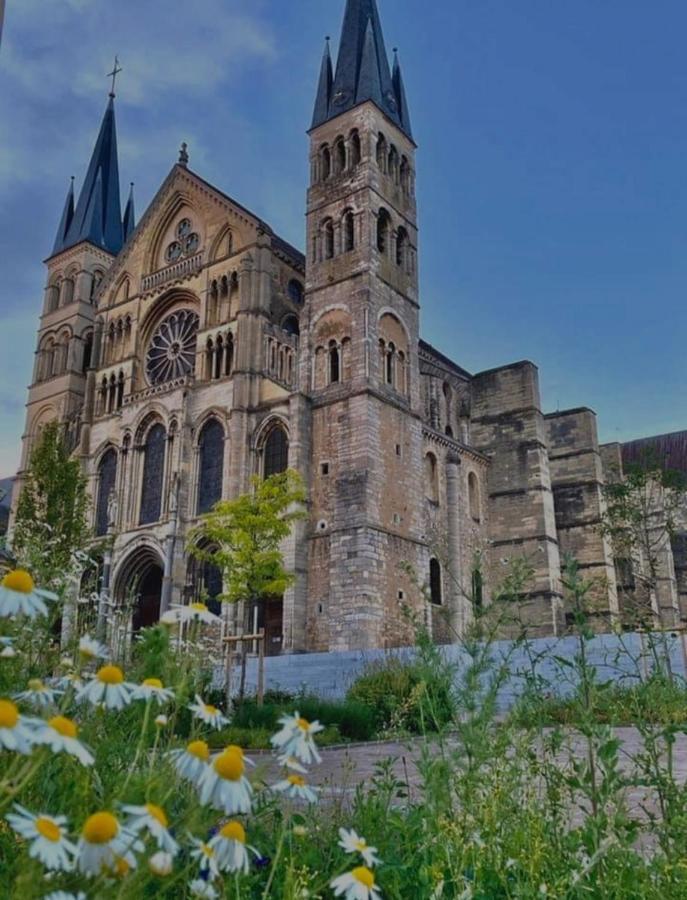 La Place Des Sacres, Proche Gare Et Centre Reims Kültér fotó